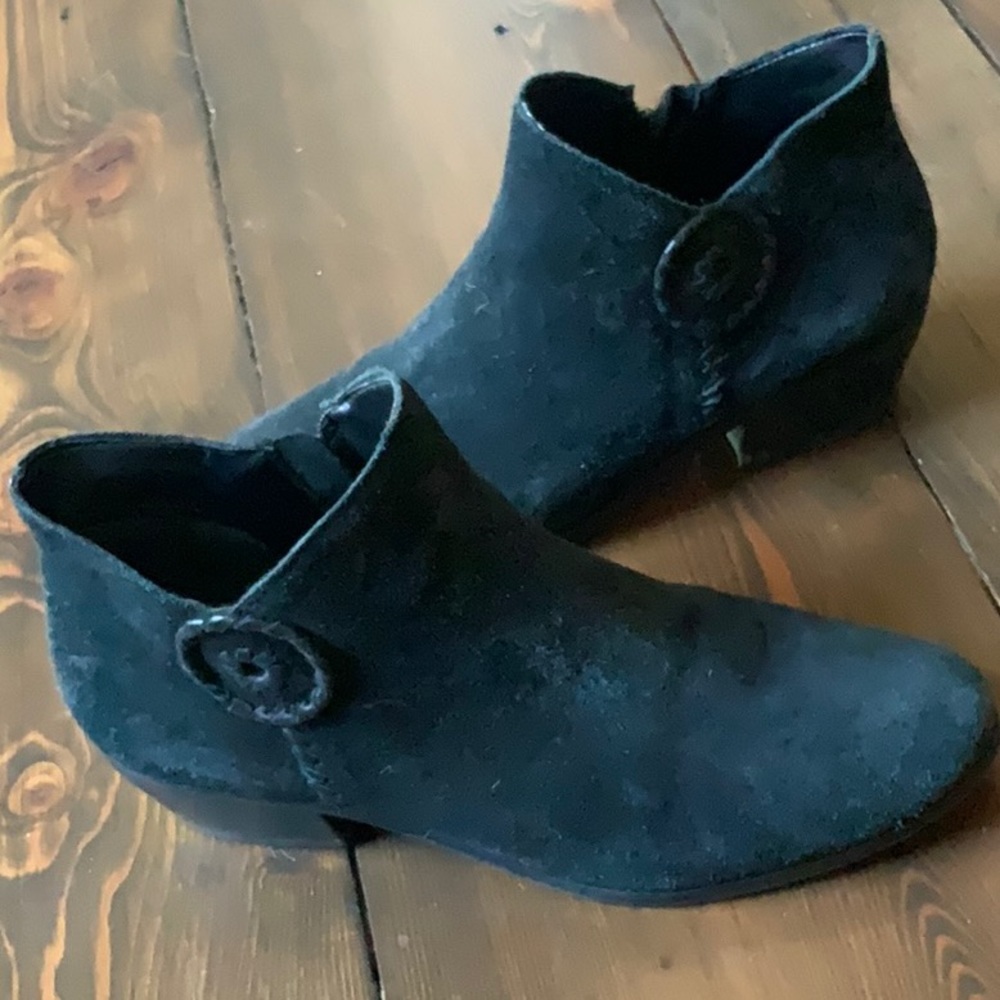 Jack Rogers black suede bootie
